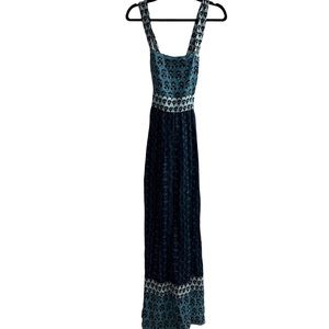 Gorgeous linen blend Faherty maxi dress that crosses in back, side zipper.